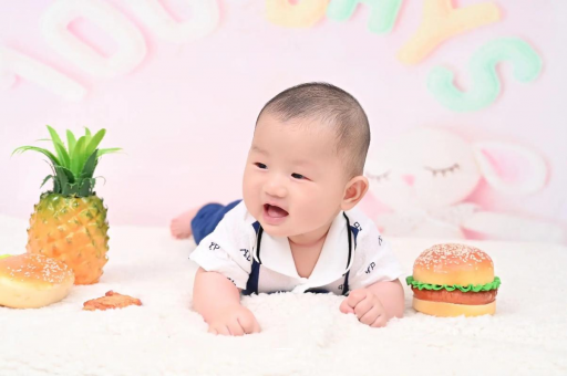 石家庄宝宝在妈妈肚子里